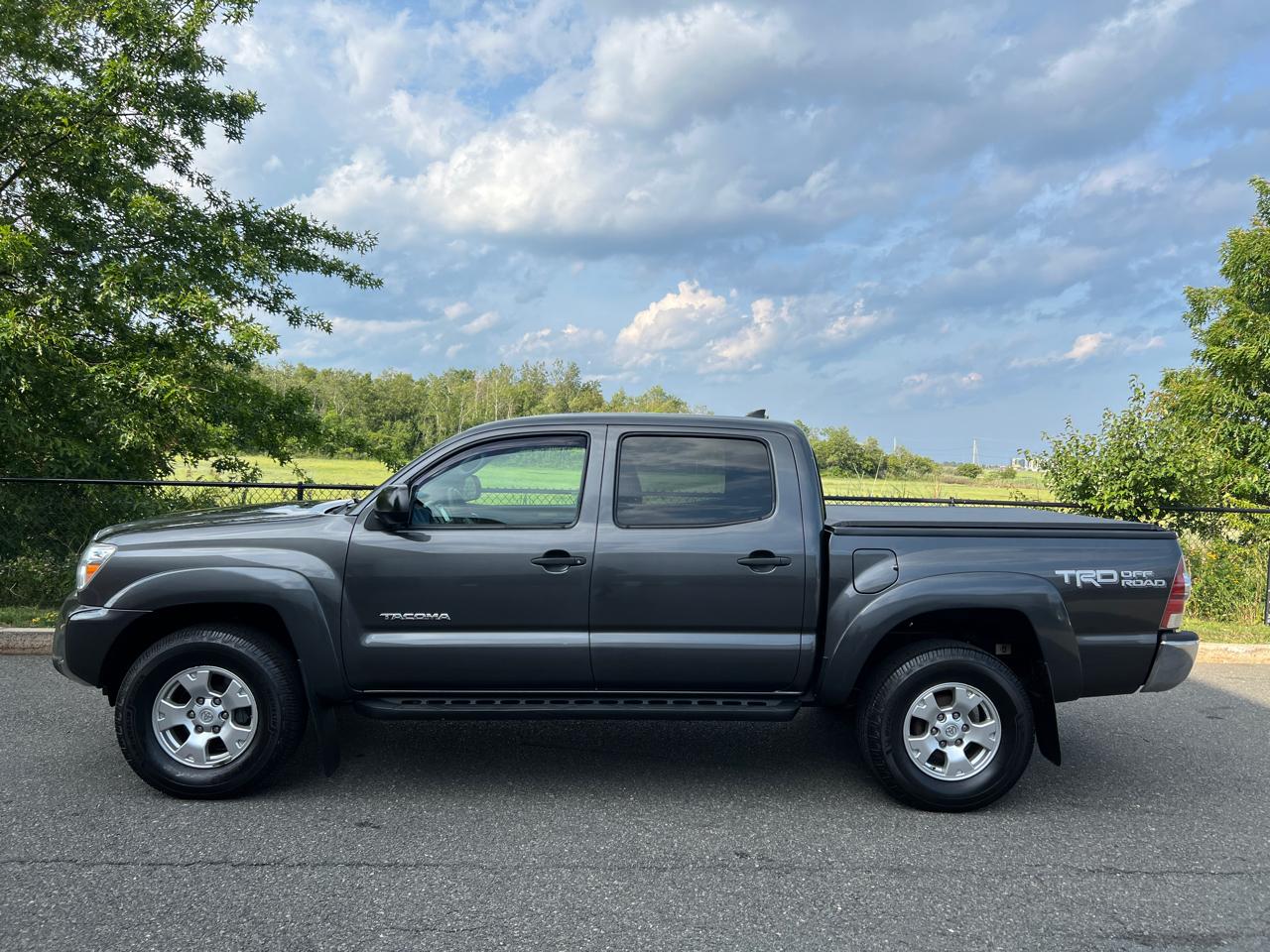 Toyota Tacoma 4WD Double Cab V6 AT TRD Off Road (Natl) 2015