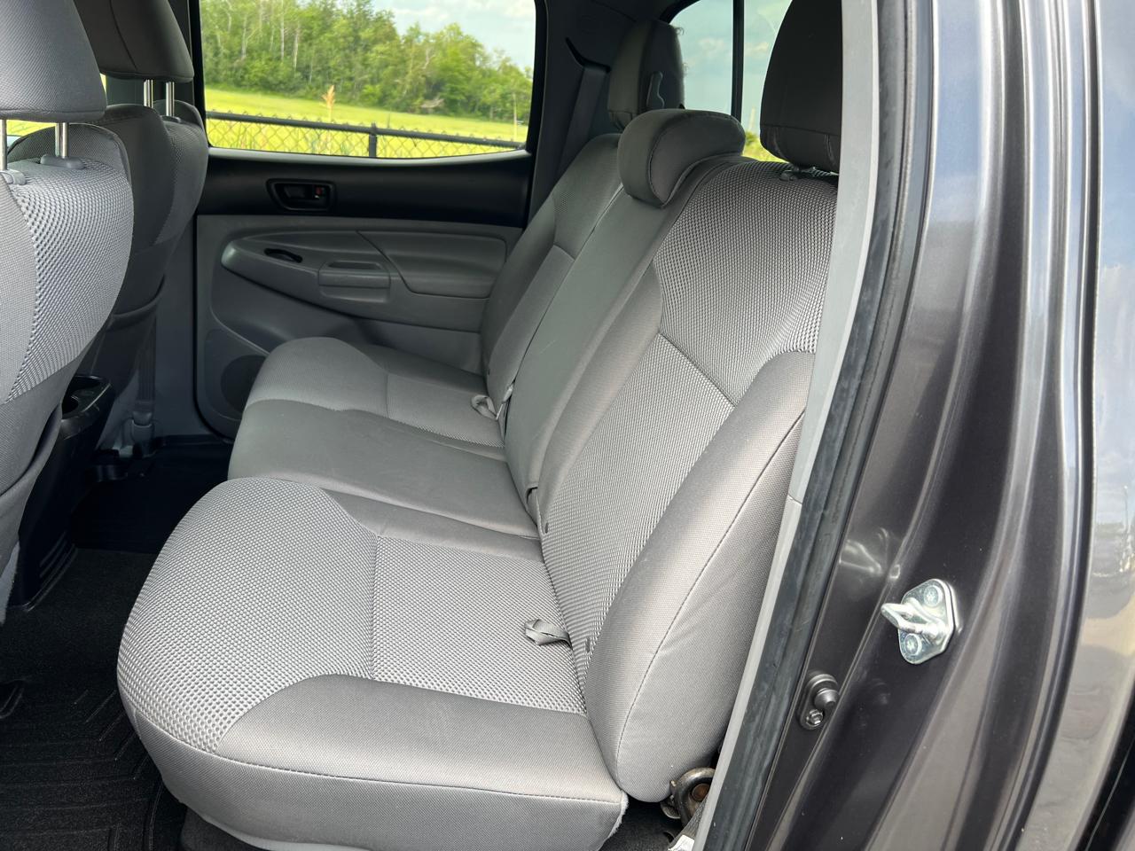 Toyota Tacoma 4WD Double Cab V6 AT TRD Off Road (Natl) 2015