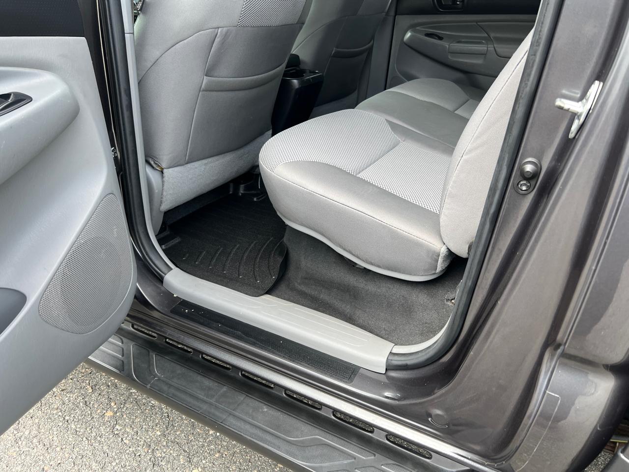 Toyota Tacoma 4WD Double Cab V6 AT TRD Off Road (Natl) 2015