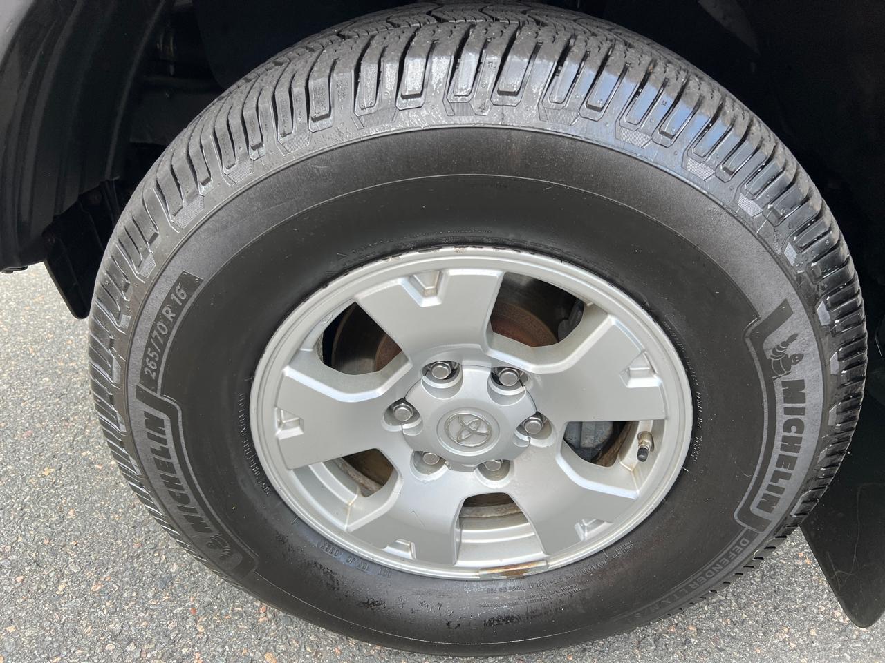 Toyota Tacoma 4WD Double Cab V6 AT TRD Off Road (Natl) 2015