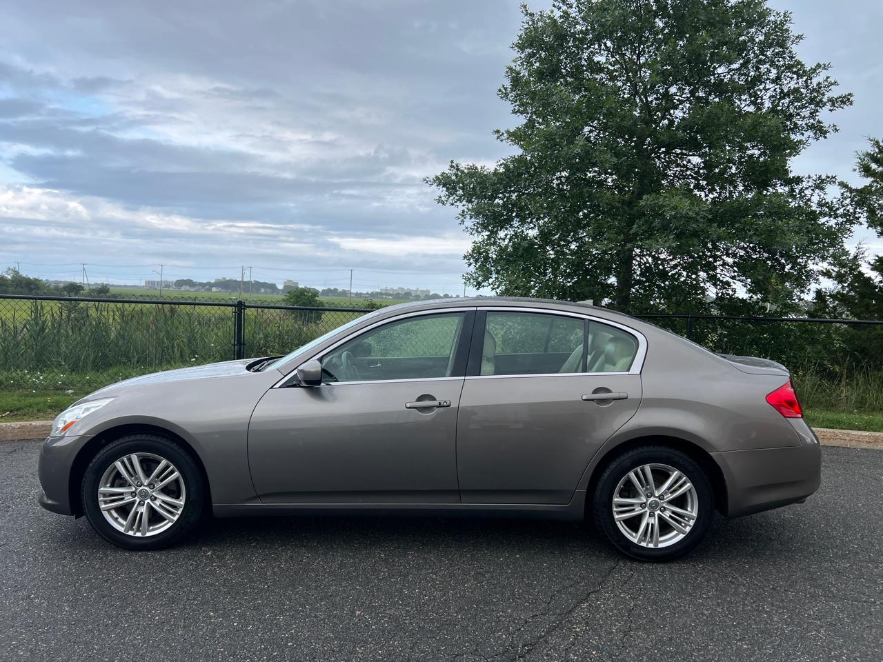 Infiniti G Sedan 37x AWD 2013