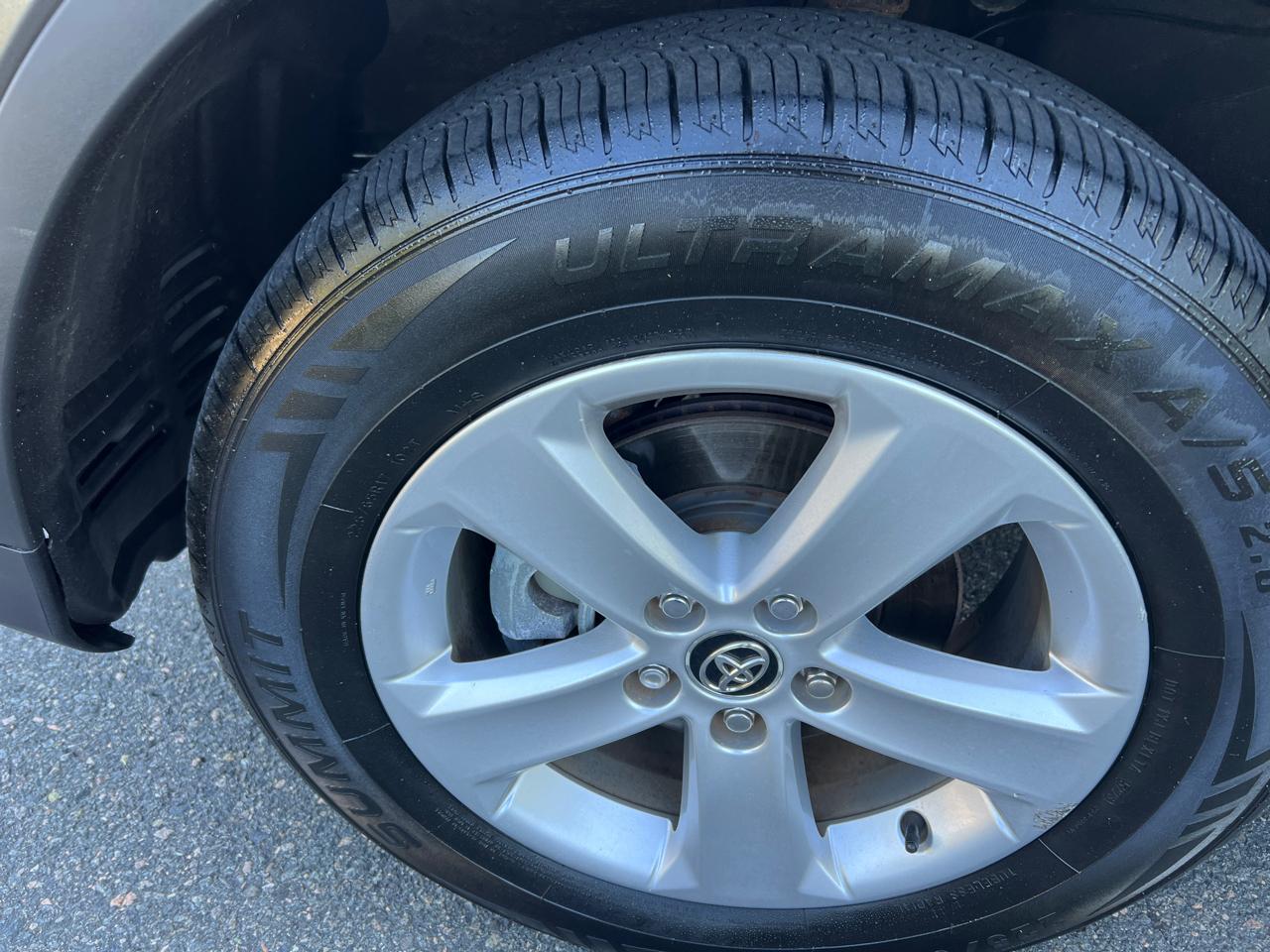 Toyota RAV4 XLE AWD 2015