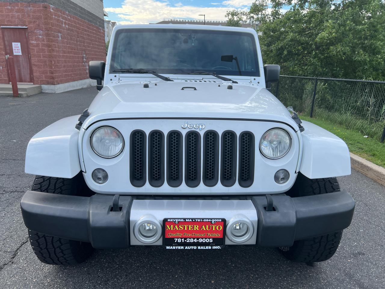 Jeep Wrangler Unlimited Sahara 4WD 2014