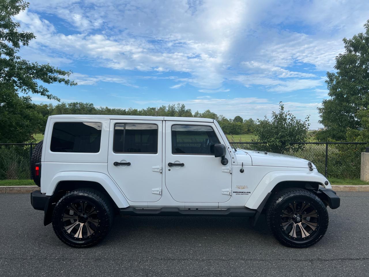 Jeep Wrangler Unlimited Sahara 4WD 2014