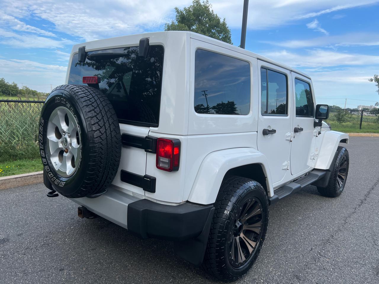 Jeep Wrangler Unlimited Sahara 4WD 2014