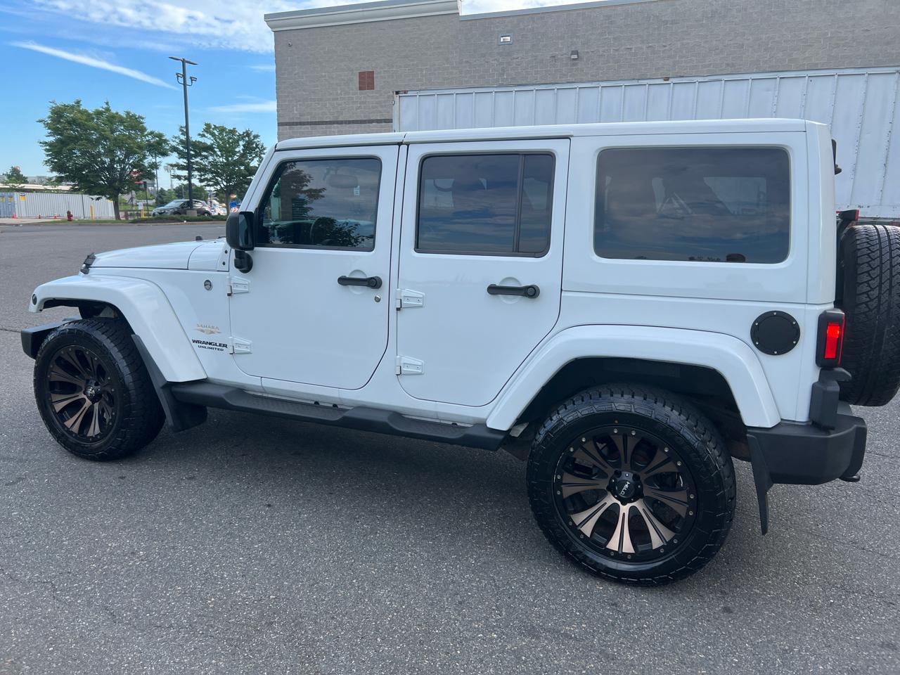 Jeep Wrangler Unlimited Sahara 4WD 2014