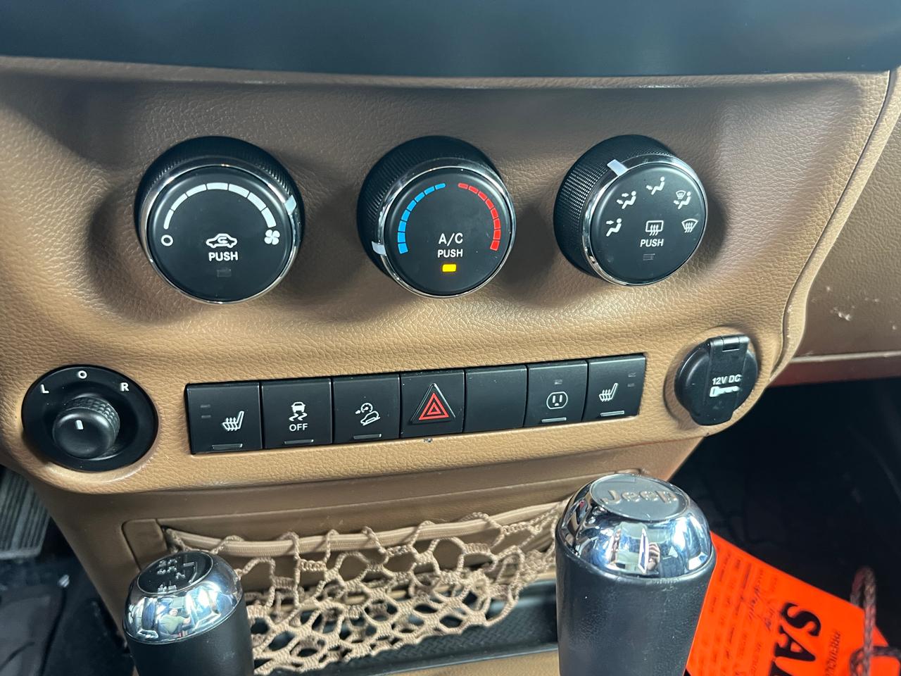 Jeep Wrangler Unlimited Sahara 4WD 2014