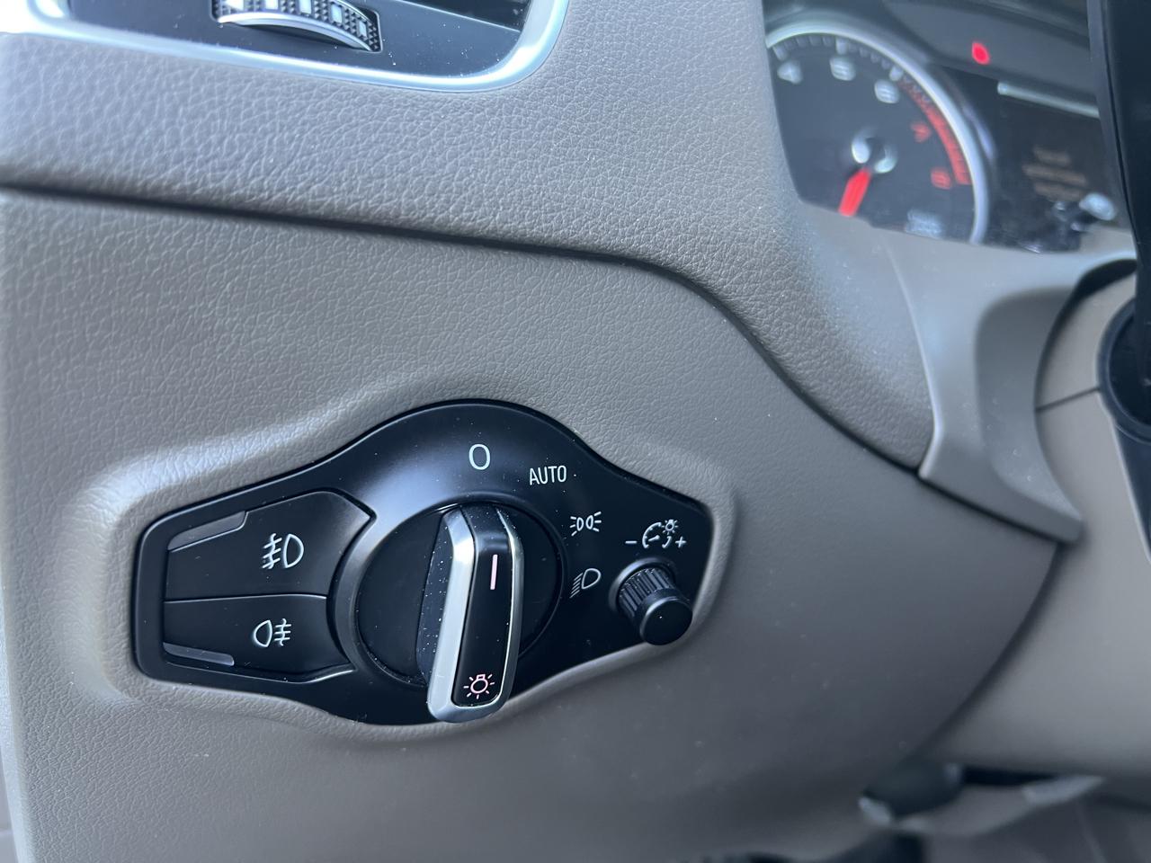 Audi Q5 2.0T Premium Plus quattro 2015
