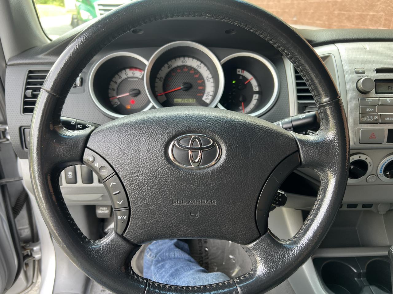 Toyota Tacoma TRD Sport Dbl Cab 4WD at 2011