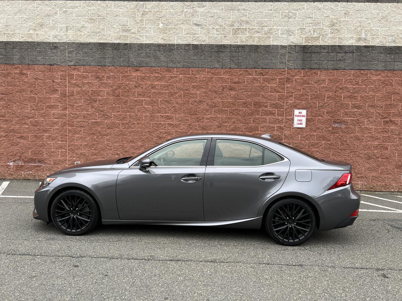 Lexus IS 300 AWD 2016