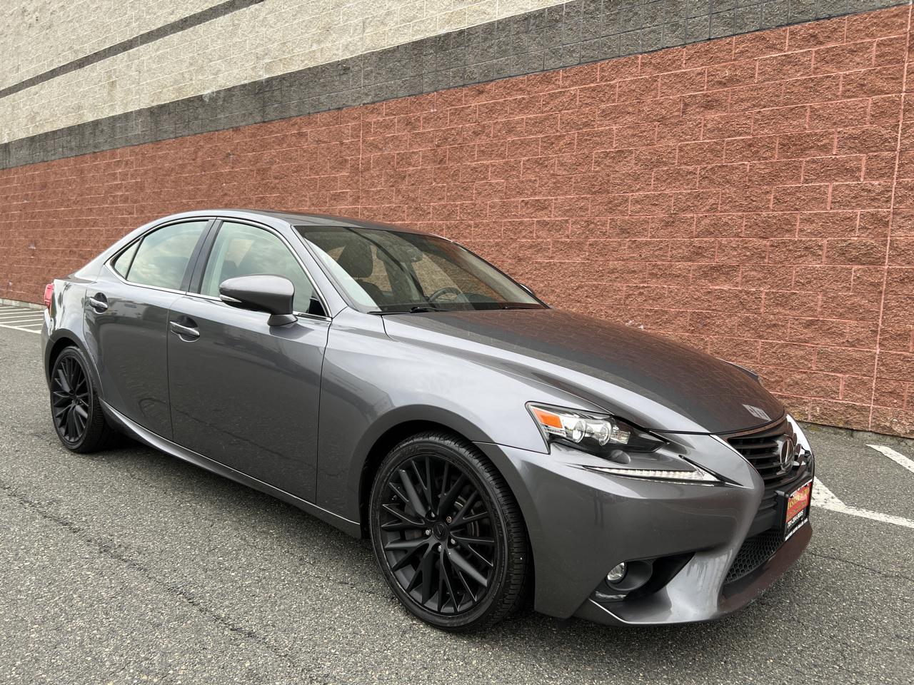 Lexus IS 300 AWD 2016
