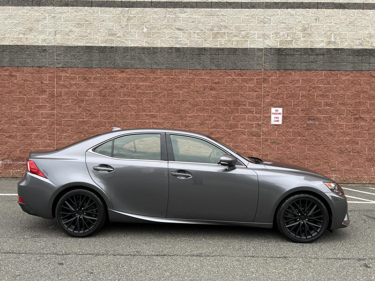 Lexus IS 300 AWD 2016