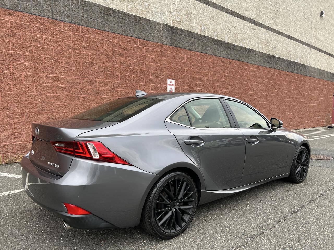 Lexus IS 300 AWD 2016