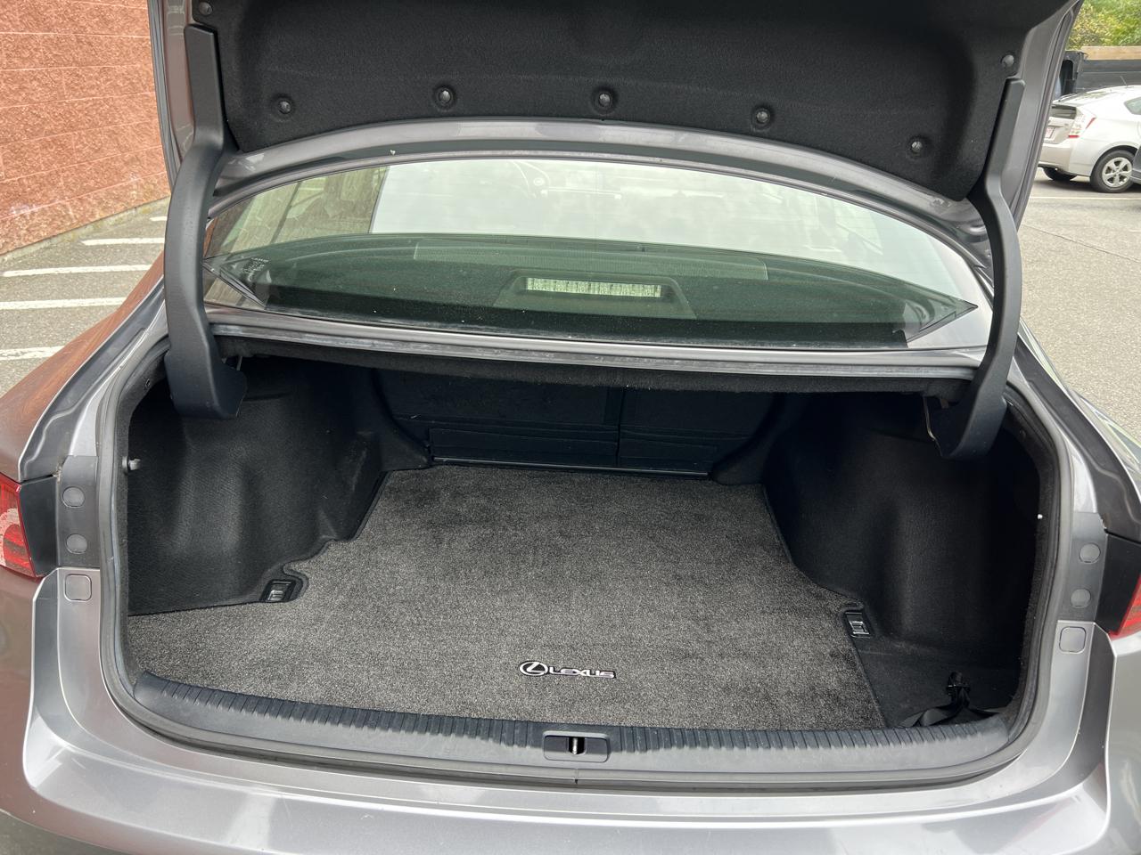 Lexus IS 300 AWD 2016