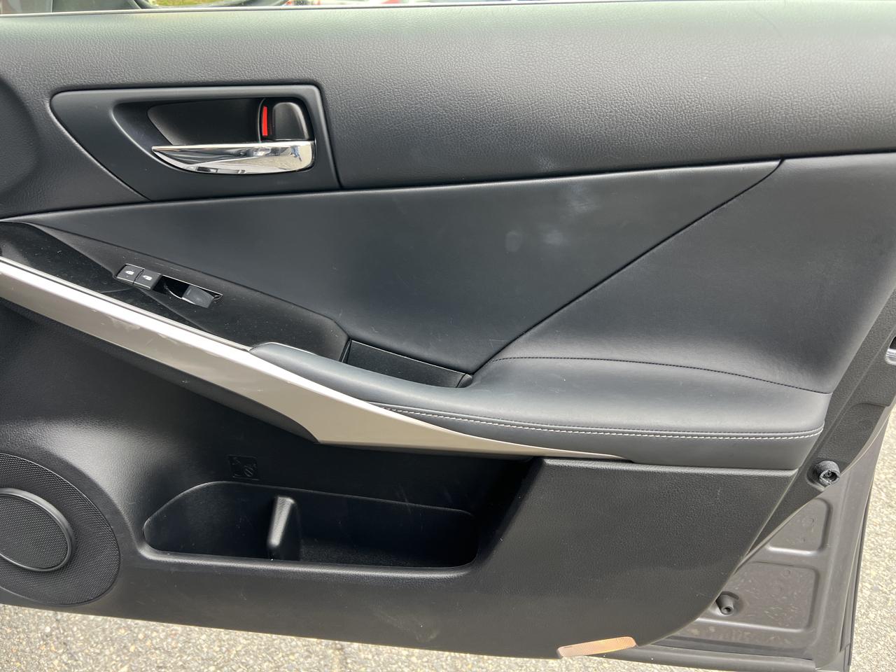 Lexus IS 300 AWD 2016