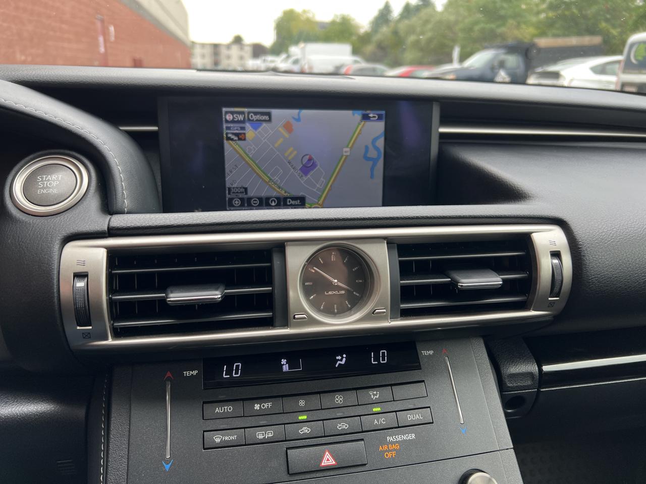 Lexus IS 300 AWD 2016
