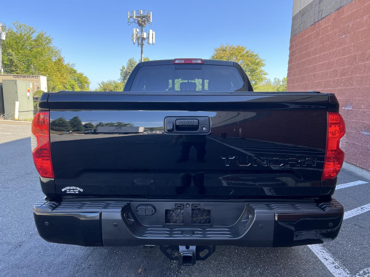 Toyota Tundra Limited 5.7L Double Cab 4WD 2016