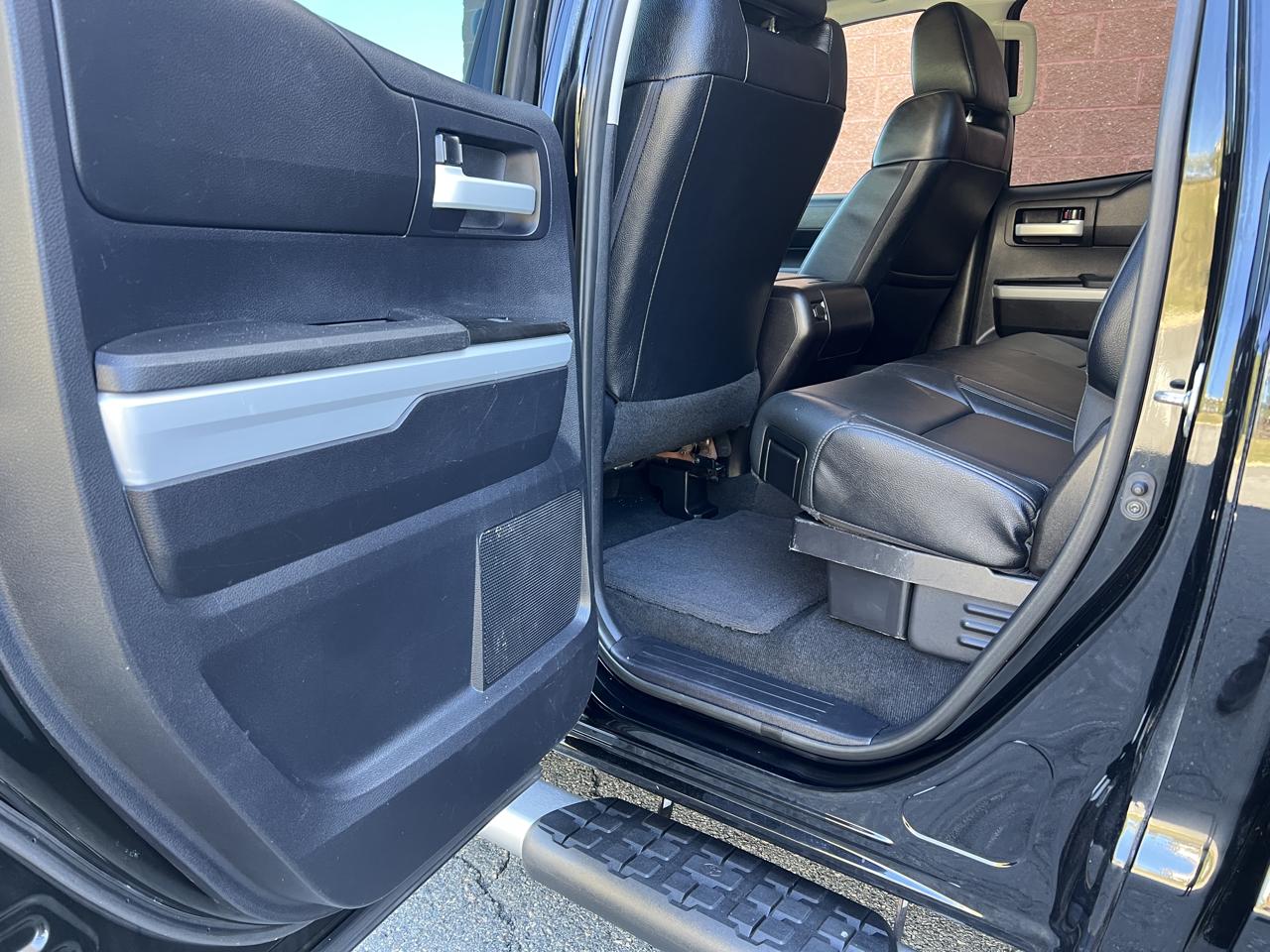 Toyota Tundra Limited 5.7L Double Cab 4WD 2016
