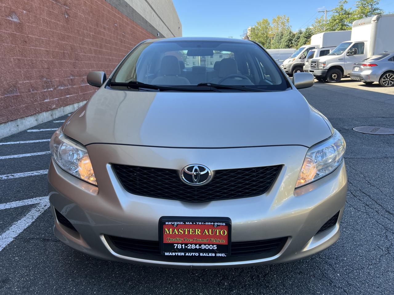 Toyota Corolla 4dr Sdn Auto LE (Natl) 2010