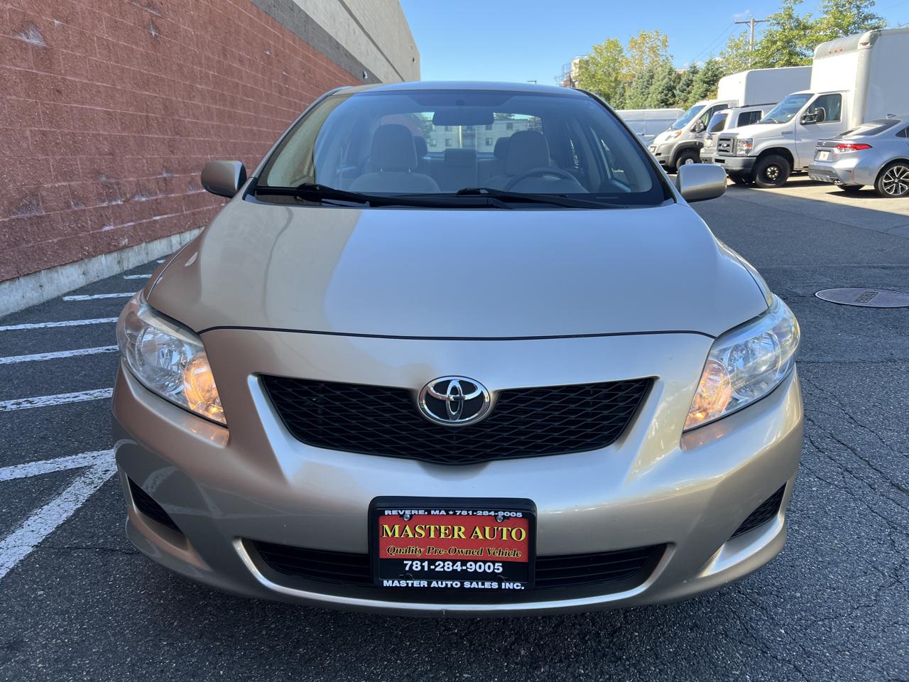 Toyota Corolla 4dr Sdn Auto LE (Natl) 2010
