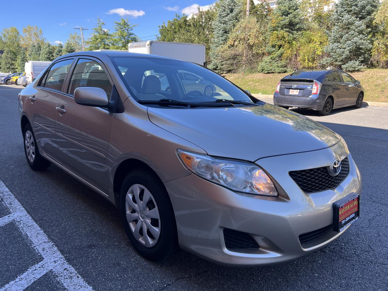 Toyota Corolla 4dr Sdn Auto LE (Natl) 2010