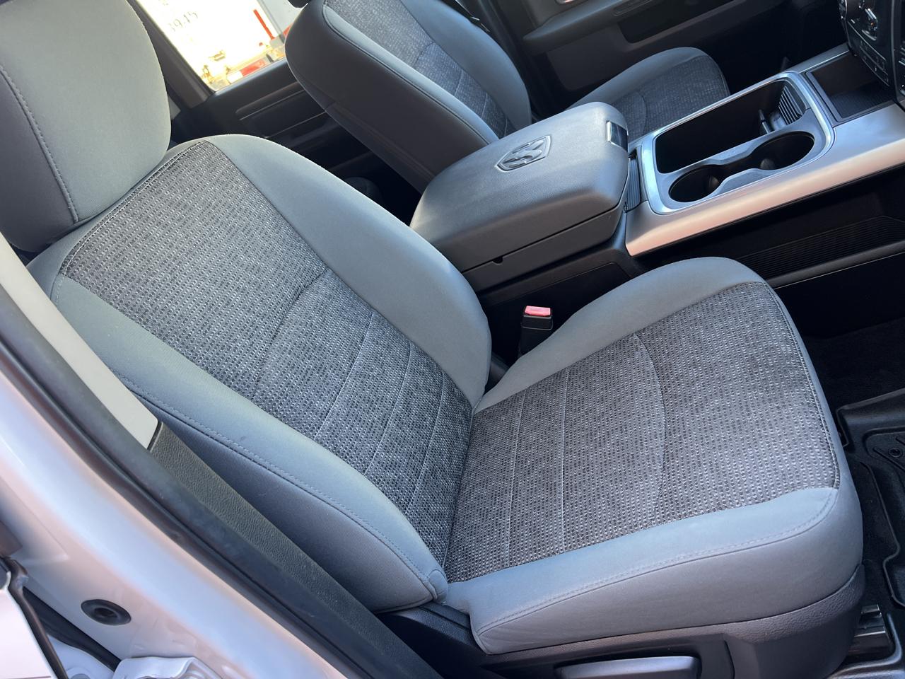 RAM 1500 Big Horn Quad Cab 4WD SWB 2017