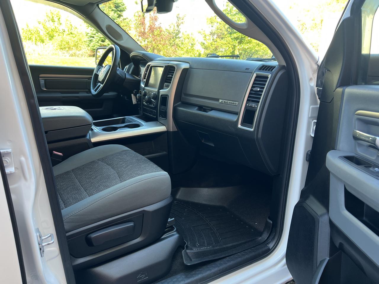 RAM 1500 Big Horn Quad Cab 4WD SWB 2017