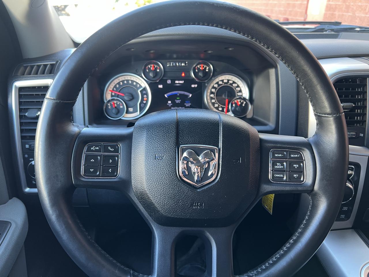 RAM 1500 Big Horn Quad Cab 4WD SWB 2017
