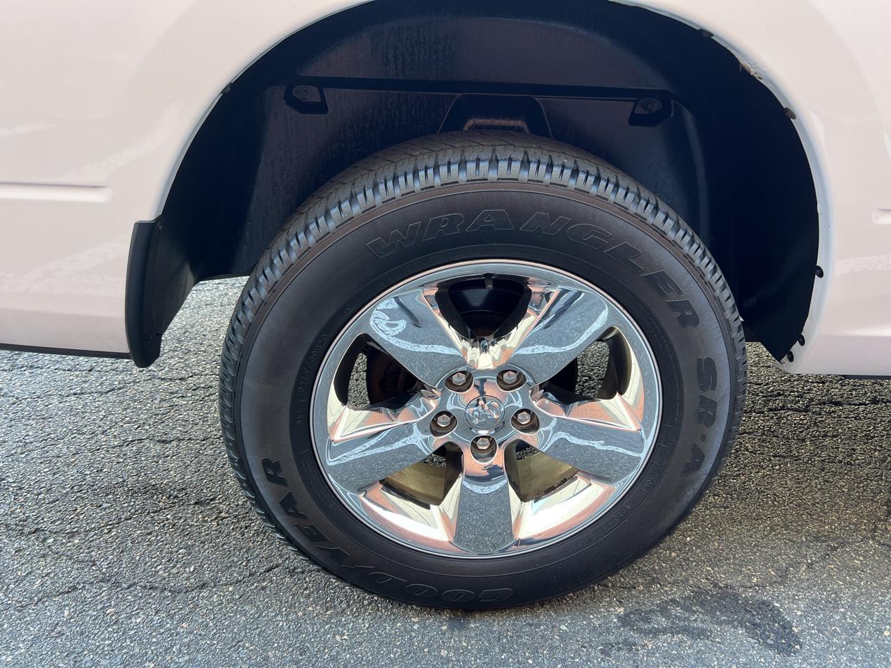 RAM 1500 Big Horn Quad Cab 4WD SWB 2017