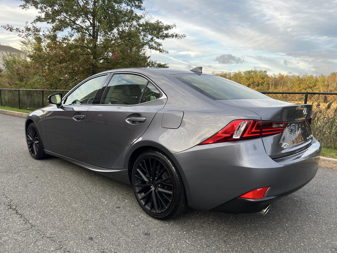 Lexus IS 300 AWD 2016