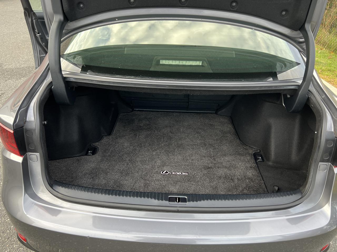 Lexus IS 300 AWD 2016