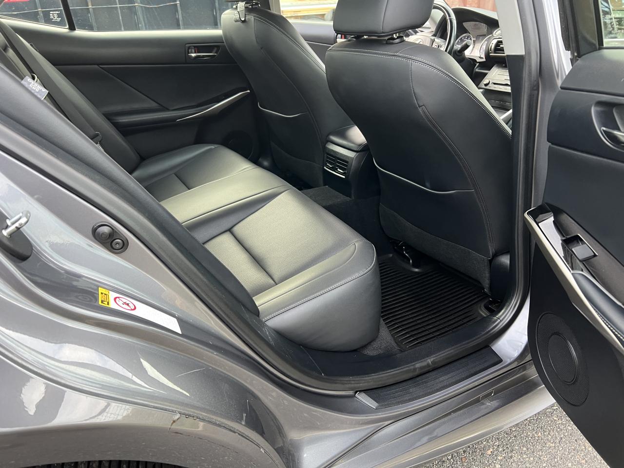 Lexus IS 300 AWD 2016