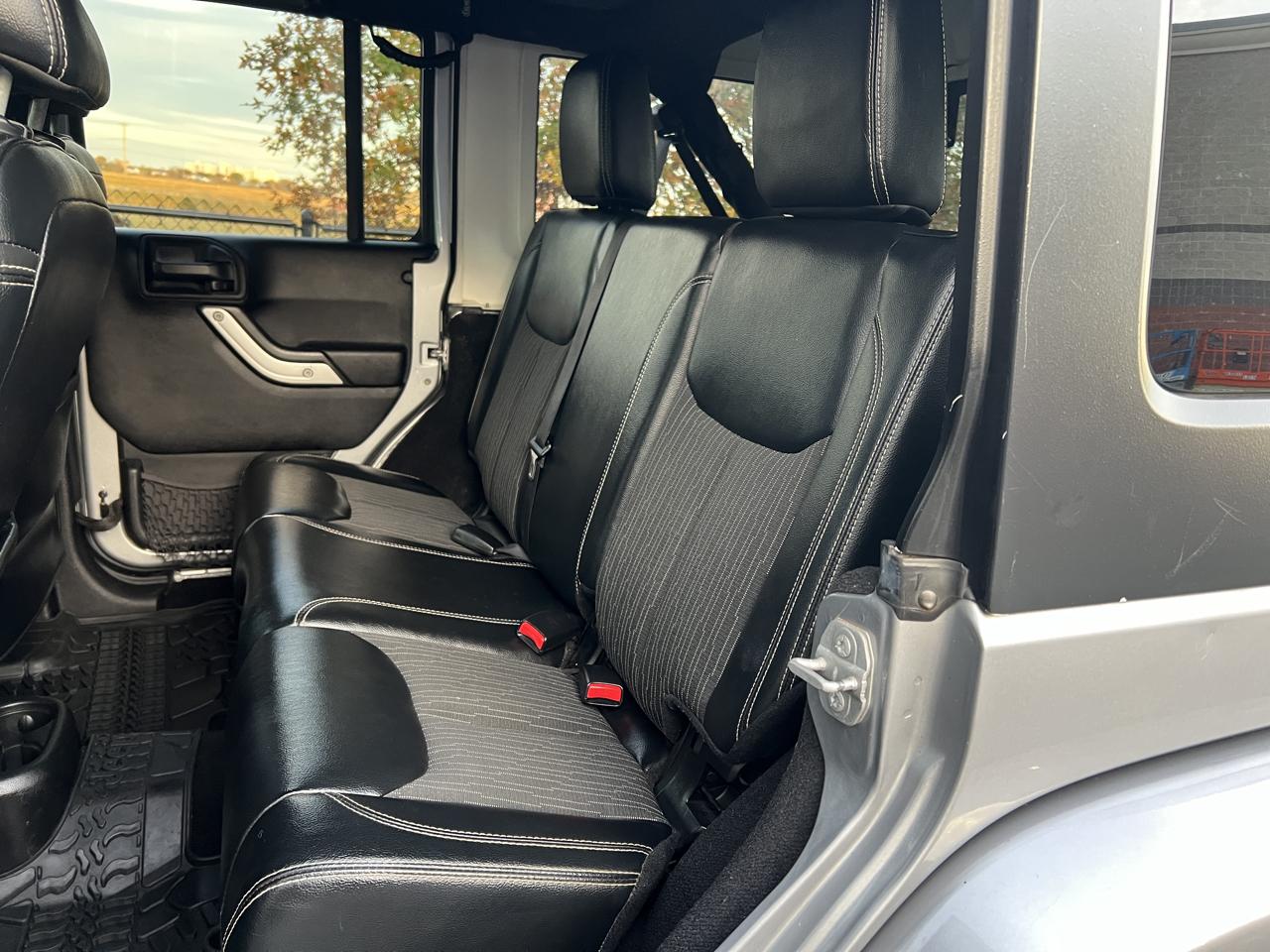 Jeep Wrangler Unlimited Freedom 4x4 2015