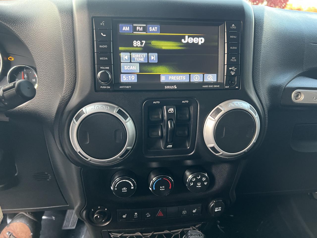 Jeep Wrangler Unlimited Freedom 4x4 2015