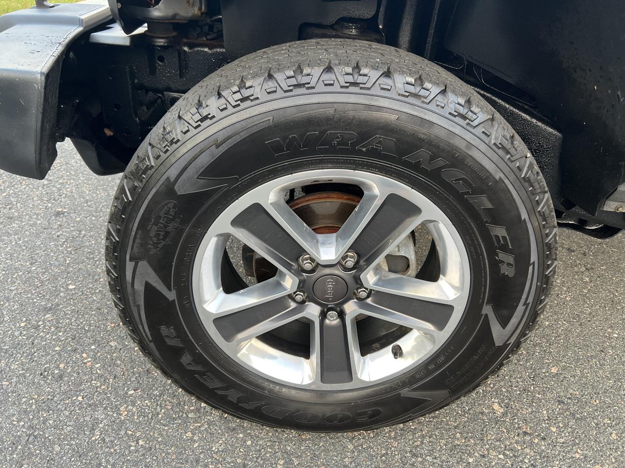 Jeep Wrangler Unlimited Freedom 4x4 2015