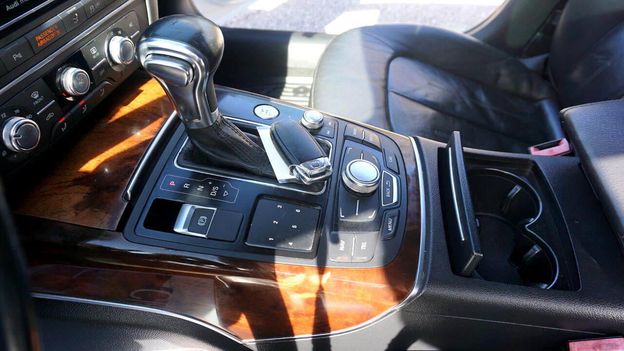 Audi A7 4dr HB quattro 3.0 Premium Plus 2012