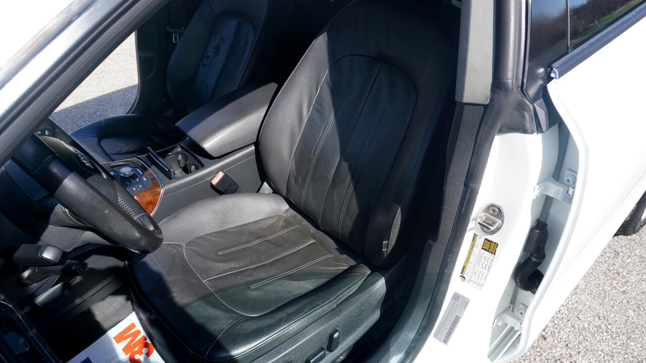 Audi A7 4dr HB quattro 3.0 Premium Plus 2012