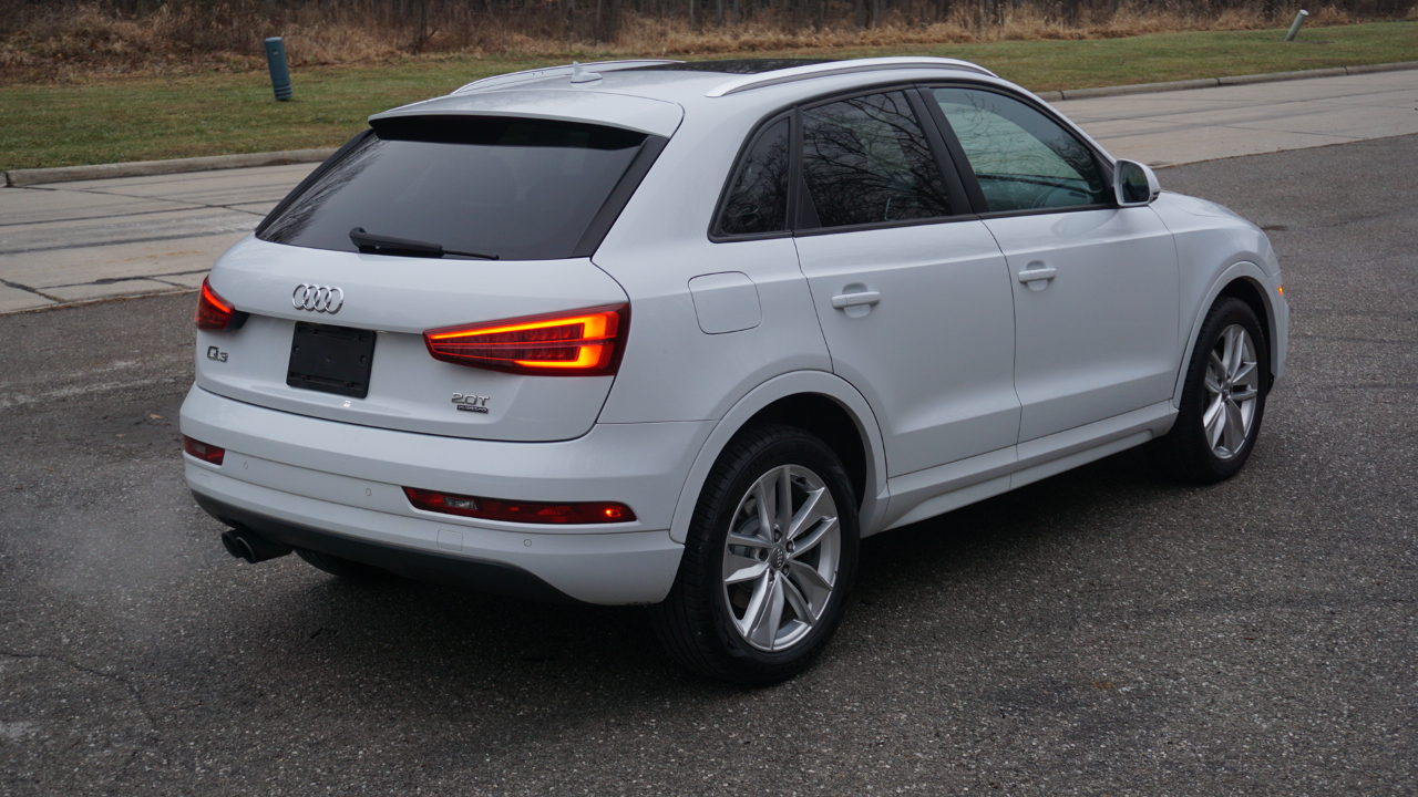 Audi Q3 2.0 TFSI Premium quattro AWD 2017