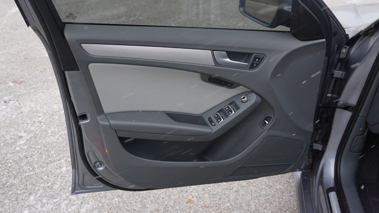 Audi A4 4dr Sdn Auto quattro 2.0T Premium Plus 2015