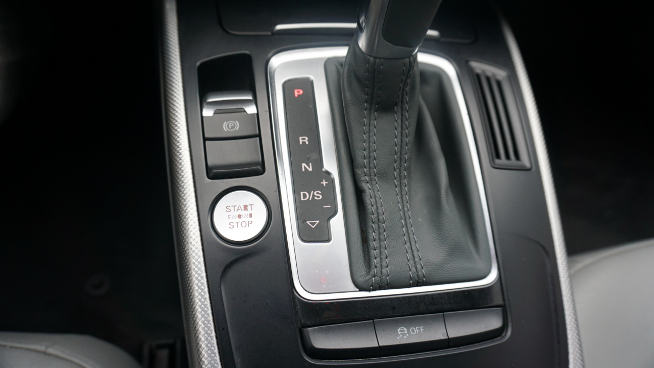 Audi A4 4dr Sdn Auto quattro 2.0T Premium Plus 2015