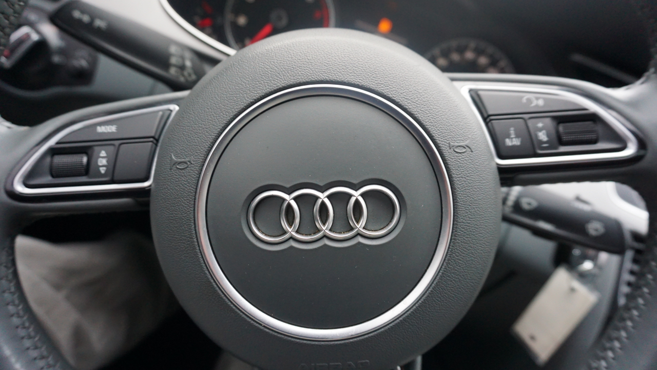 Audi A4 4dr Sdn Auto quattro 2.0T Premium Plus 2015