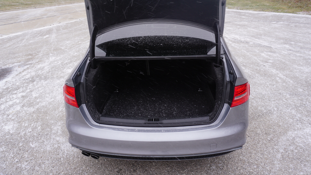 Audi A4 4dr Sdn Auto quattro 2.0T Premium Plus 2015