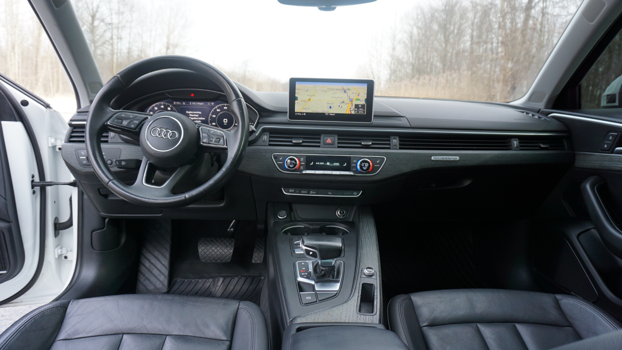 Audi A4 2.0 TFSI Auto Premium Plus quattro AWD 2017