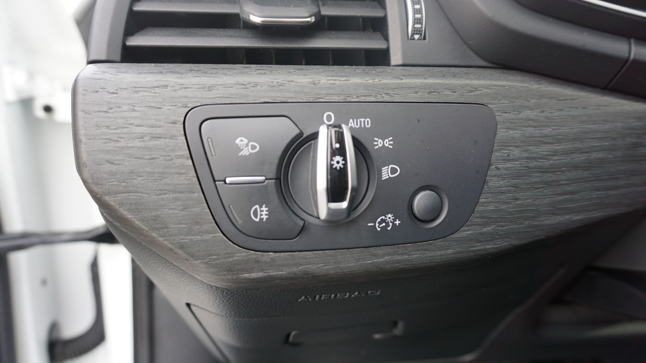 Audi A4 2.0 TFSI Auto Premium Plus quattro AWD 2017