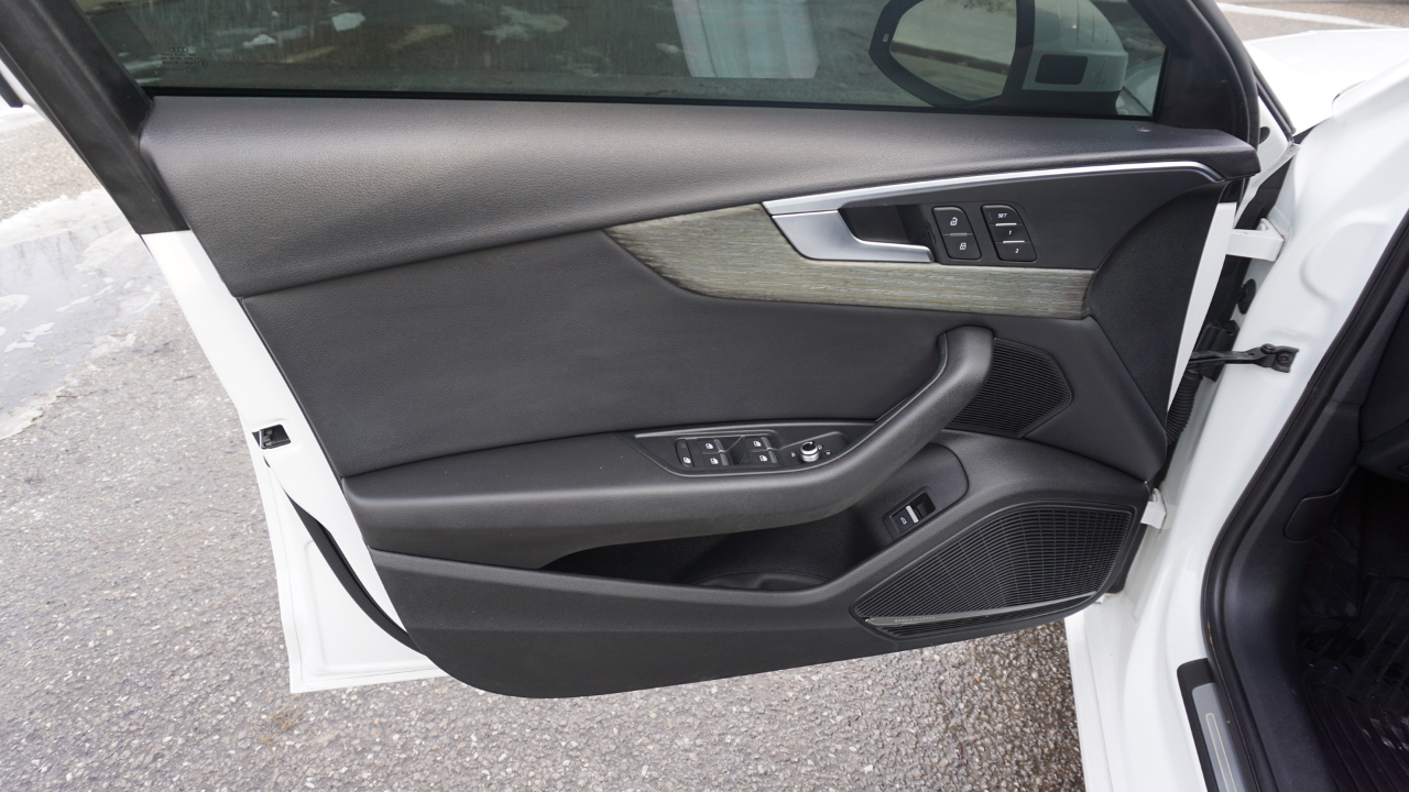 Audi A4 2.0 TFSI Auto Premium Plus quattro AWD 2017