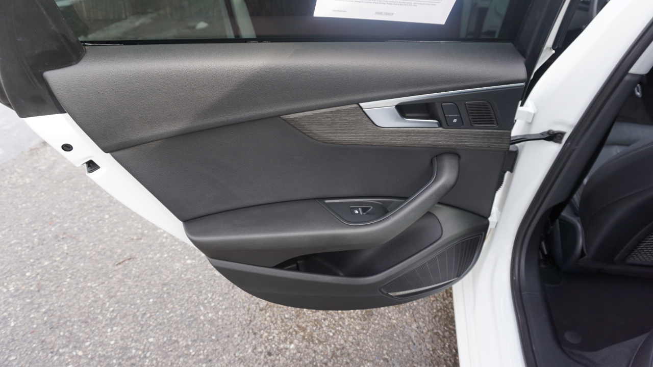 Audi A4 2.0 TFSI Auto Premium Plus quattro AWD 2017