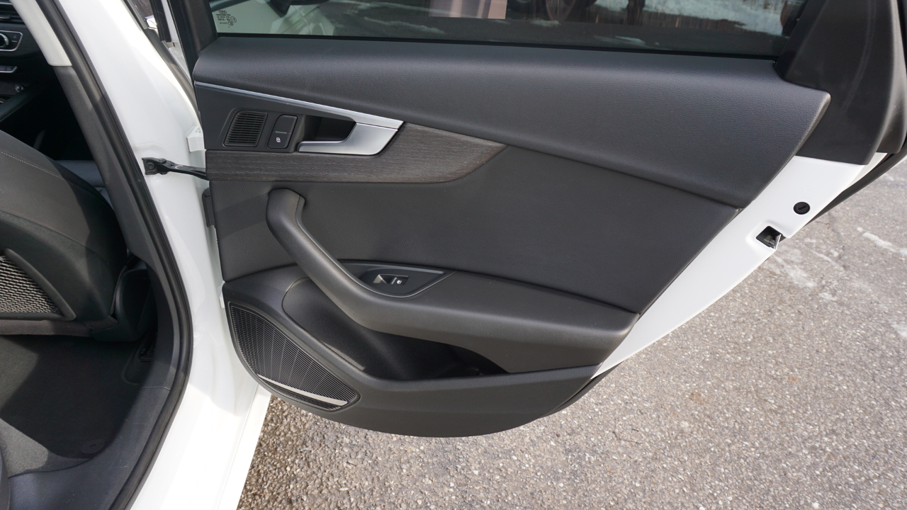 Audi A4 2.0 TFSI Auto Premium Plus quattro AWD 2017