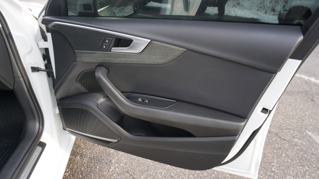 Audi A4 2.0 TFSI Auto Premium Plus quattro AWD 2017