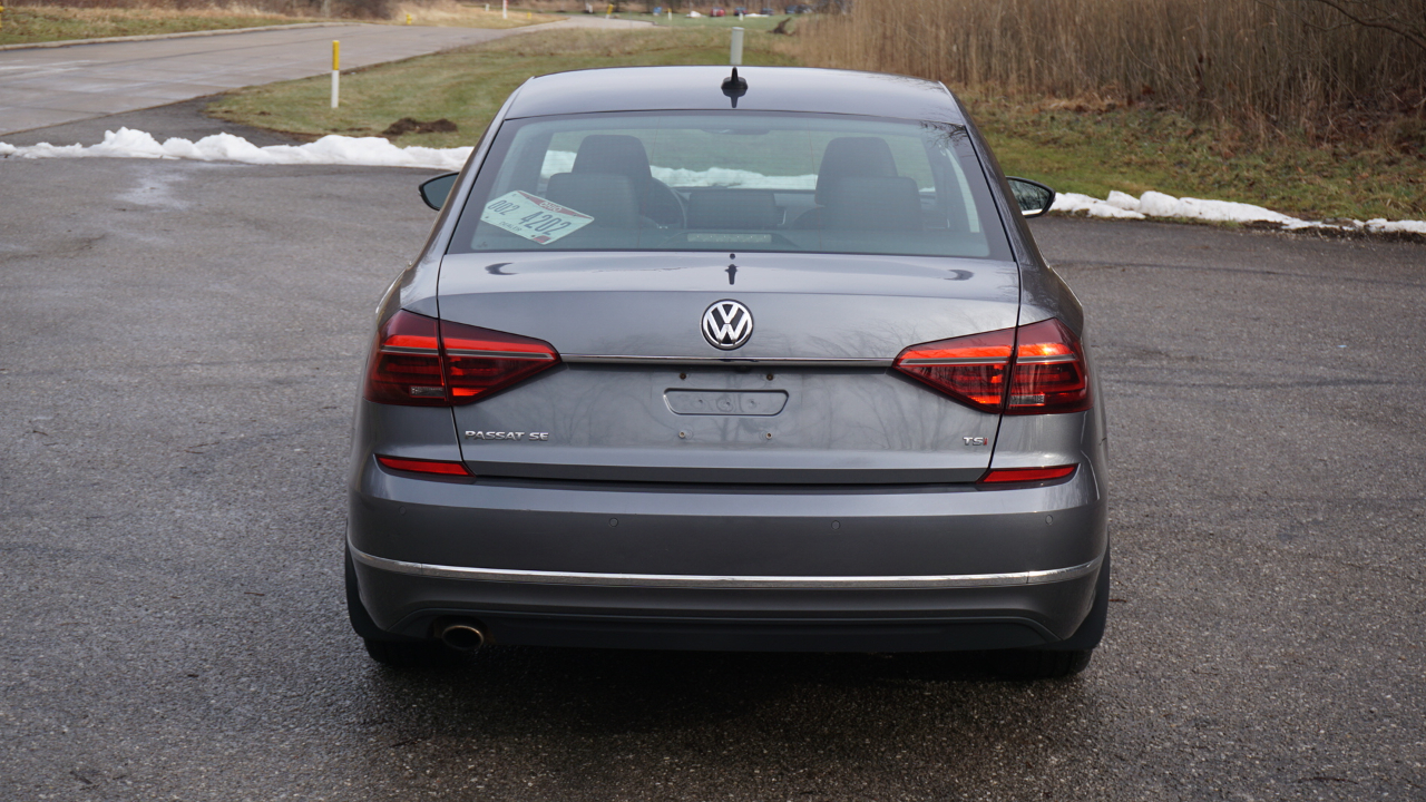 Volkswagen Passat 1.8T SE w/Technology Auto 2017