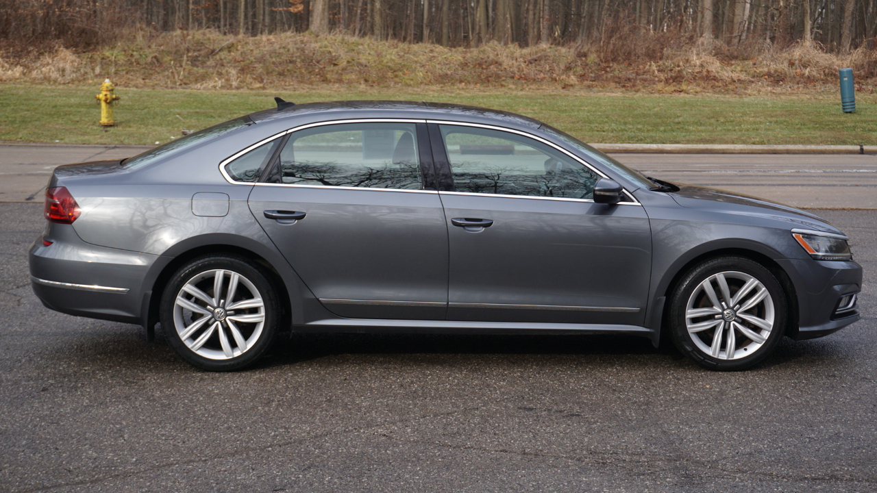 Volkswagen Passat 1.8T SE w/Technology Auto 2017